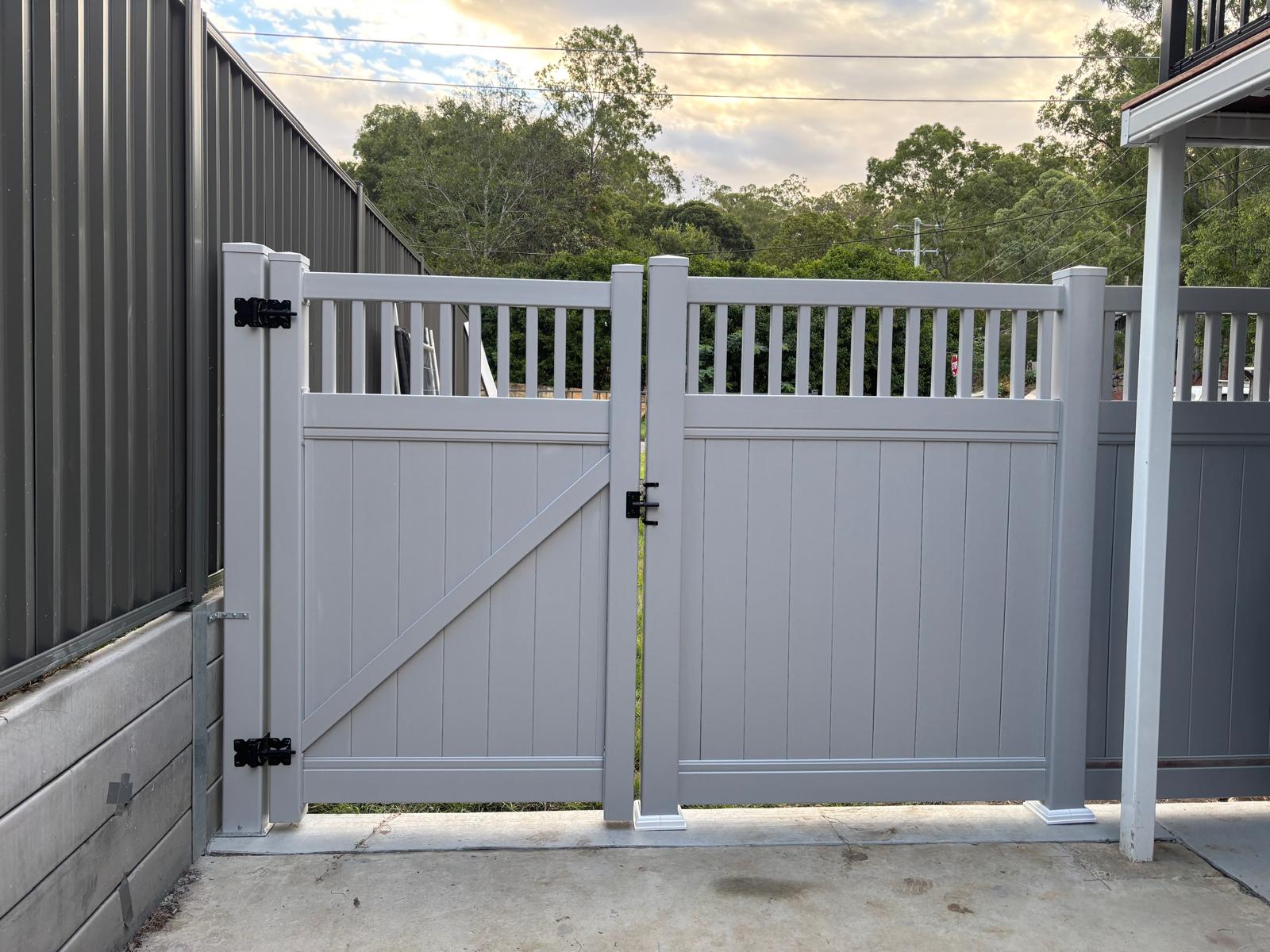 Light grey PVC gate, black hardware.
